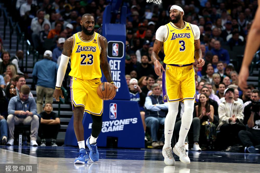 更是两位当 更是两位当