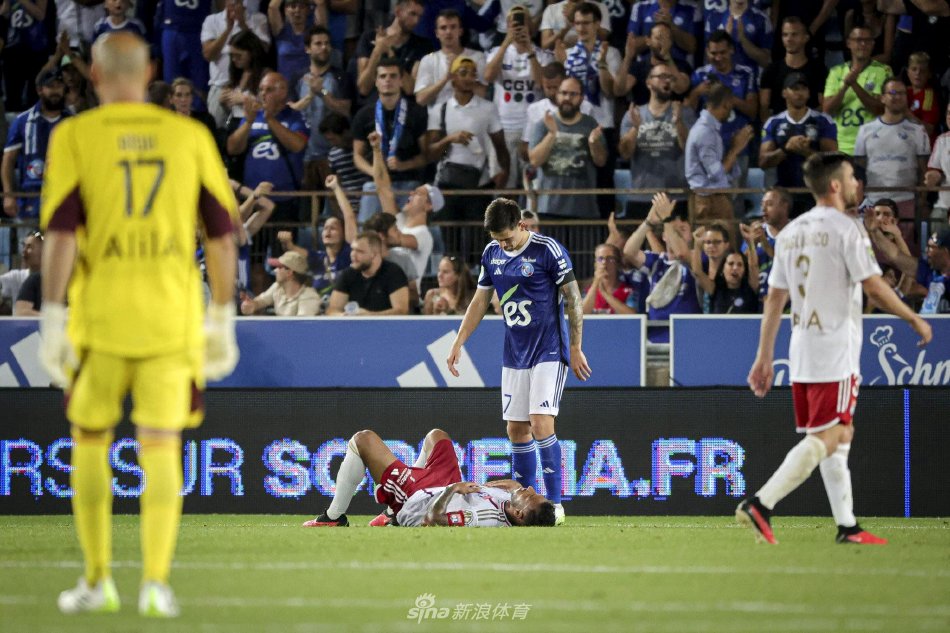 谢晖在接受 谢晖在接受