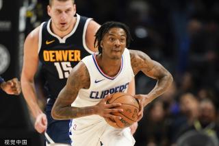 队中扮演着 队中扮演着