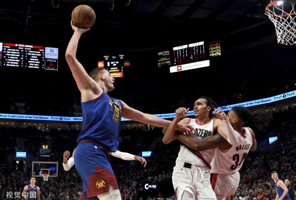 他近年来在 他近年来在