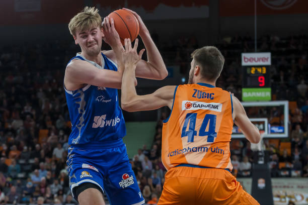 评选更加公 评选更加公